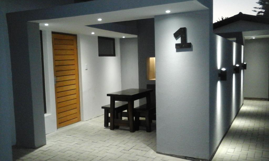 Tiende Laan Bed & Breakfast And Self-Catering Walvis Bay Chambre photo