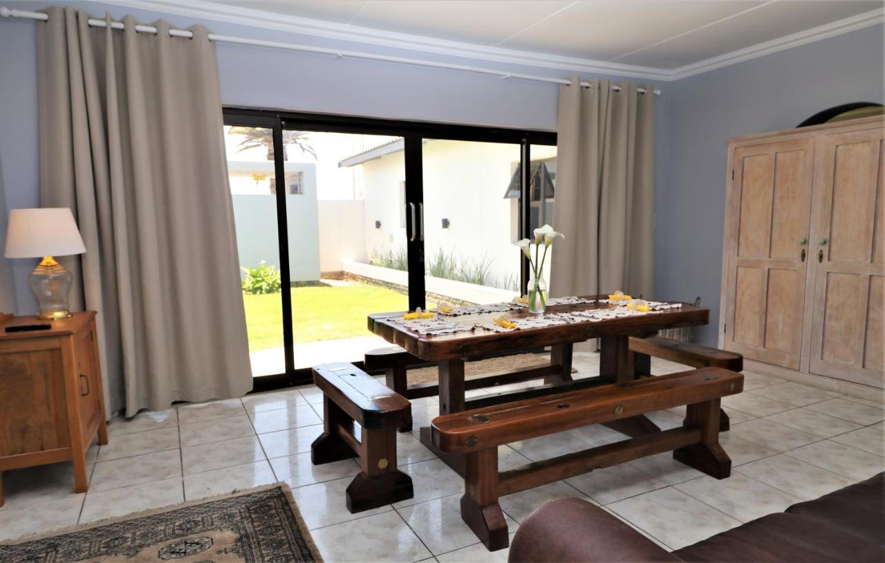 Tiende Laan Bed & Breakfast And Self-Catering Walvis Bay Extérieur photo
