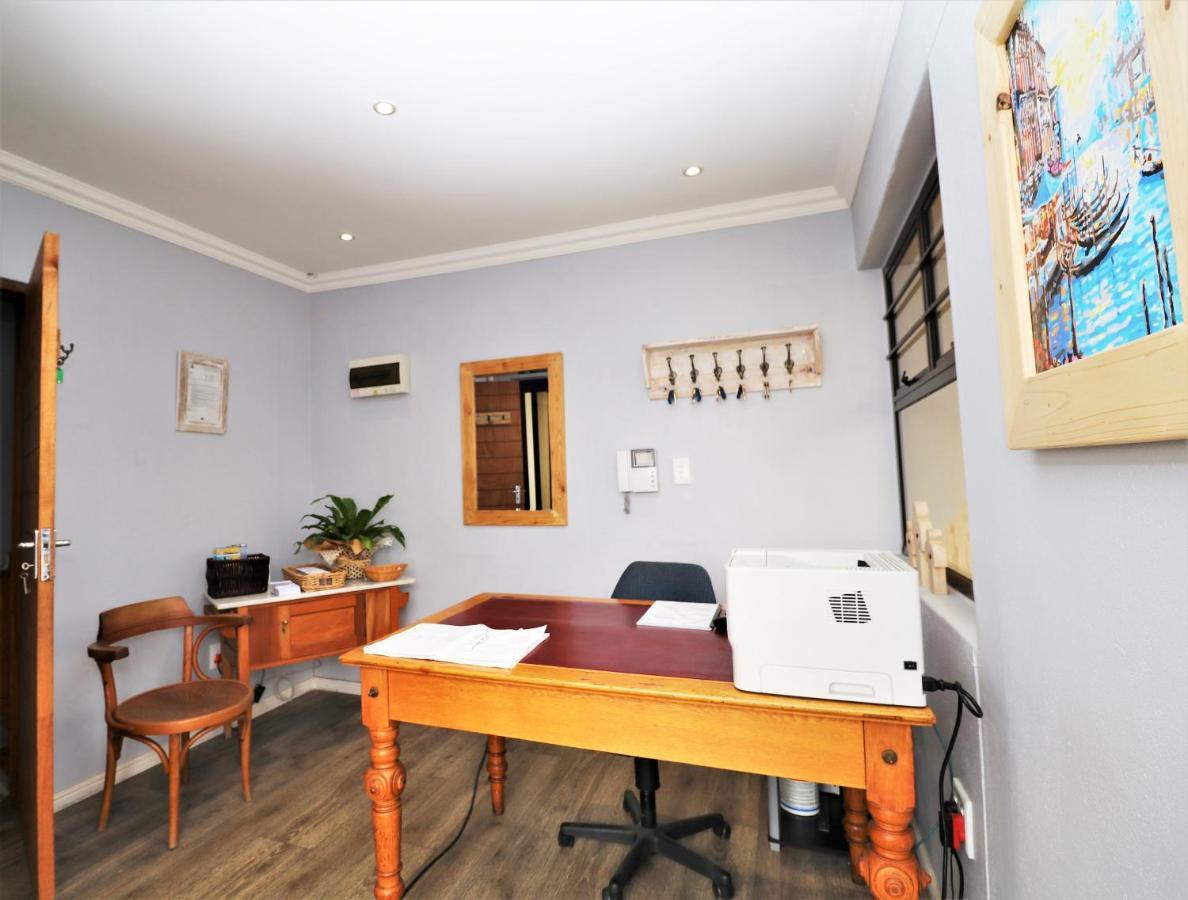 Tiende Laan Bed & Breakfast And Self-Catering Walvis Bay Extérieur photo